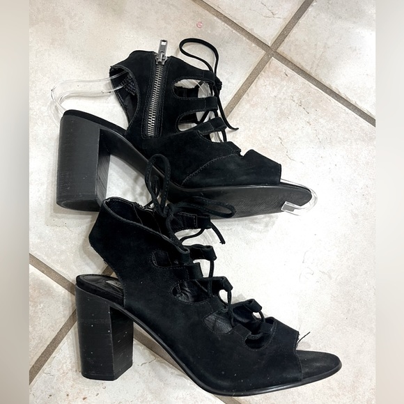 Steve Madden Lace Up Open Sandals 9 - Picture 6 of 10